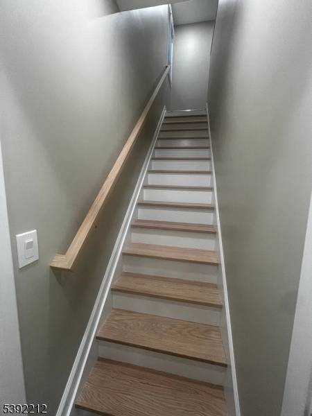 Elizabeth City, NJ 07206,208 Inslee Pl #2