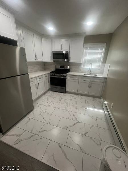 Elizabeth City, NJ 07206,208 Inslee Pl #2