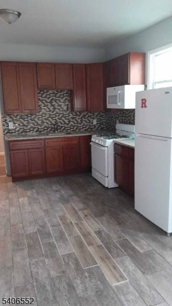 East Orange City, NJ 07018,487 Central Ave #2