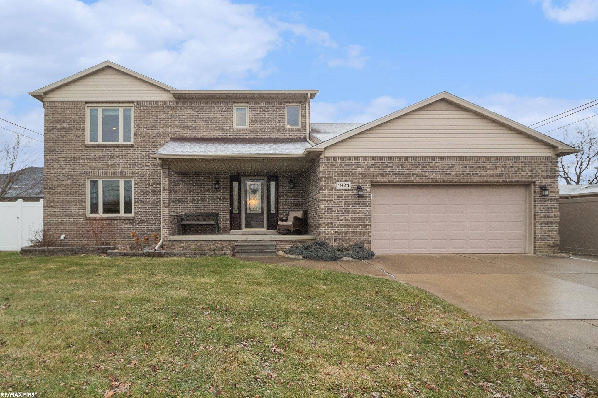 Dearborn Heights, MI 48127,1924 Amboy ST