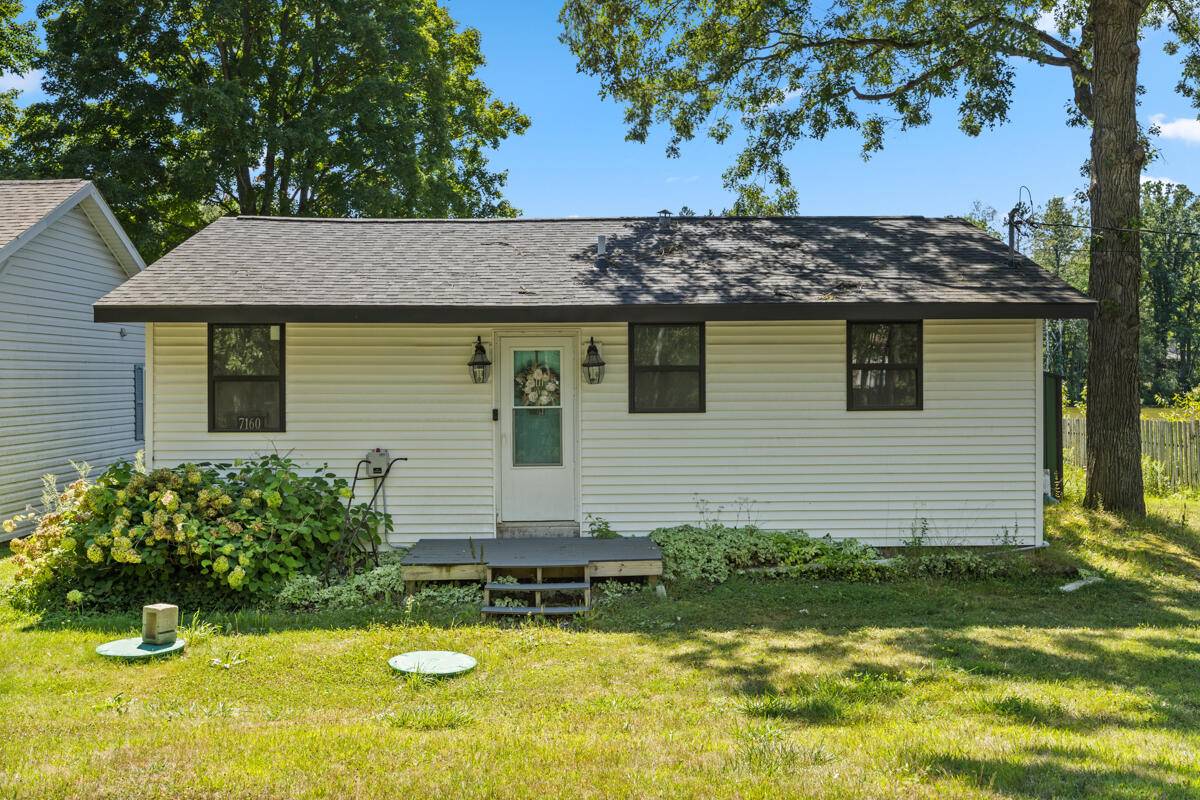 Weidman, MI 48893,7160 Windoga Lake DR