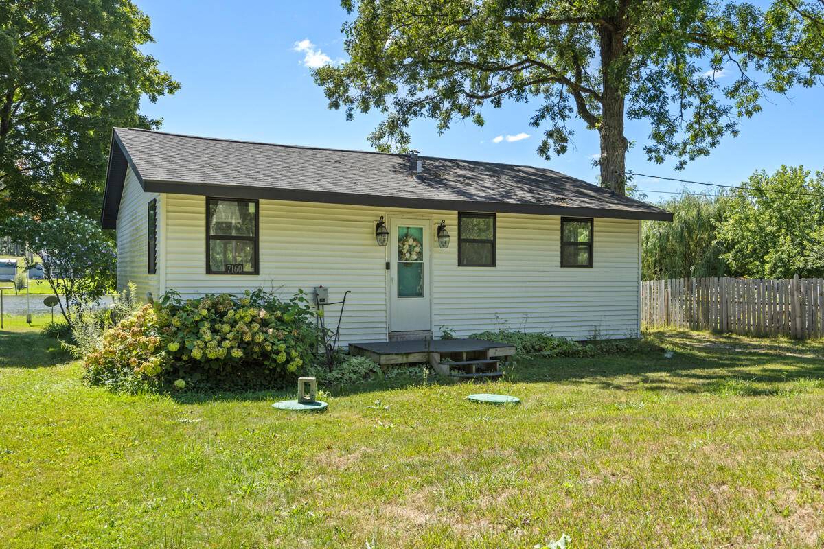 Weidman, MI 48893,7160 Windoga Lake DR