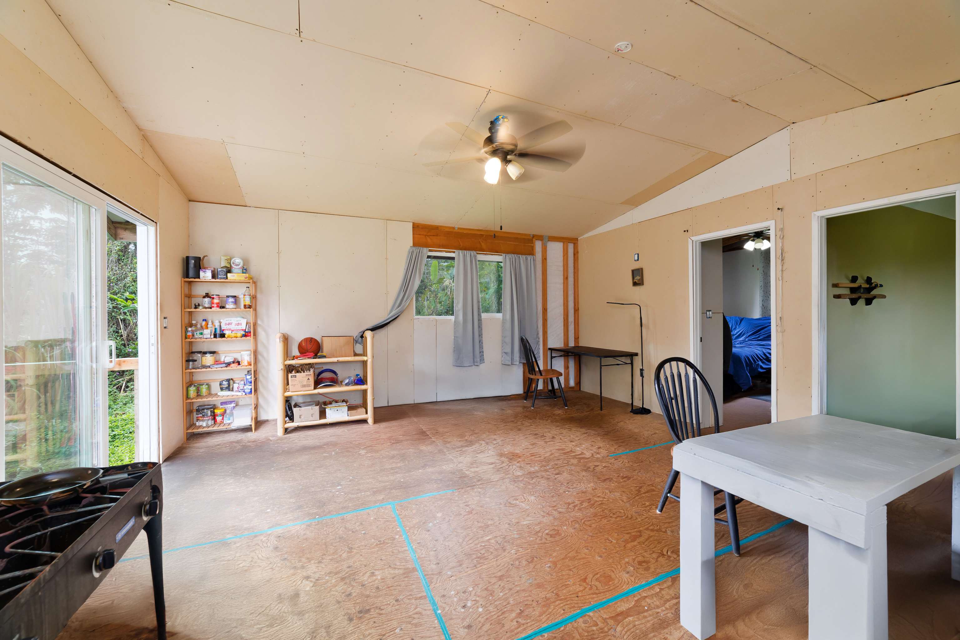 Keaau, HI 96749,16-412 NAPUA ST