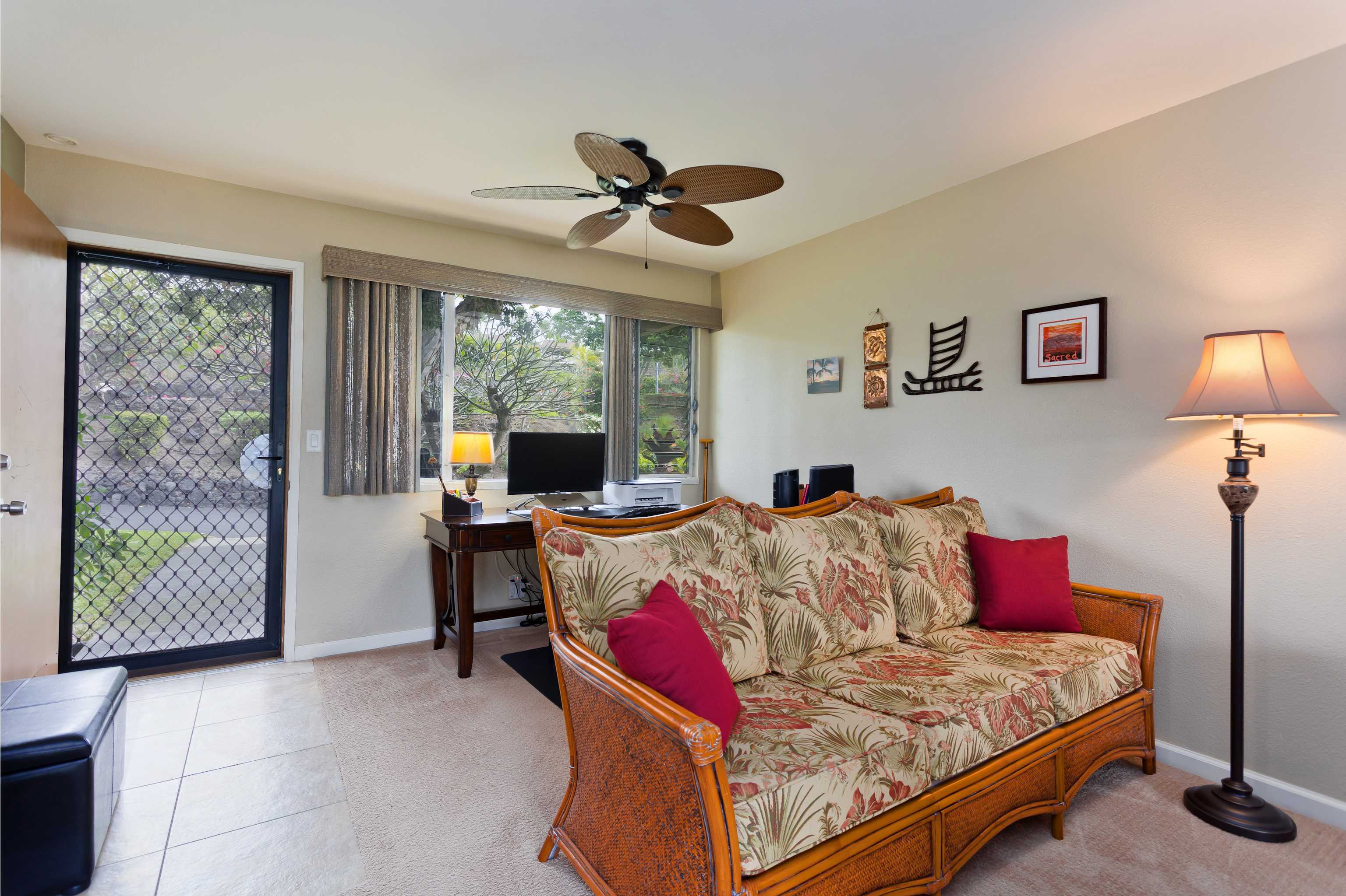 Kailua Kona, HI 96740,78-7054 KAMEHAMEHA III RD #1301