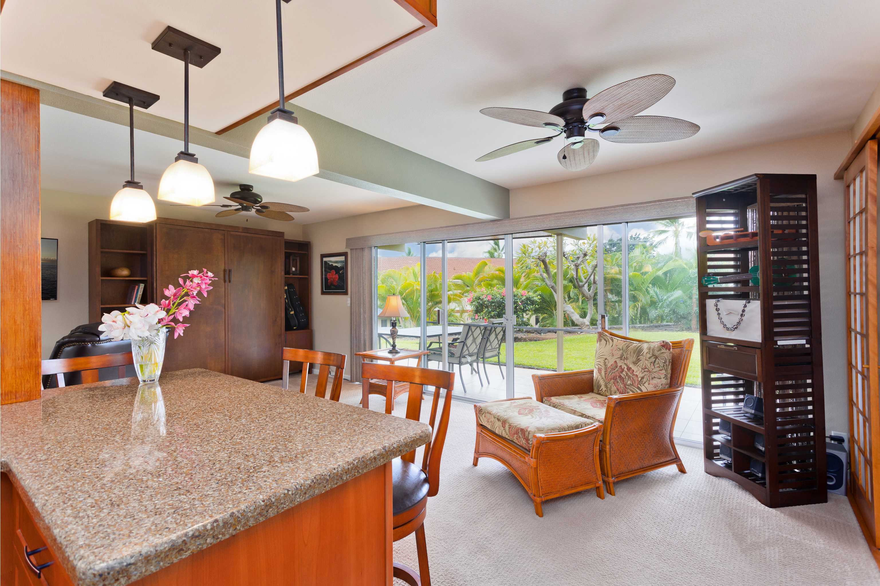 Kailua Kona, HI 96740,78-7054 KAMEHAMEHA III RD #1301