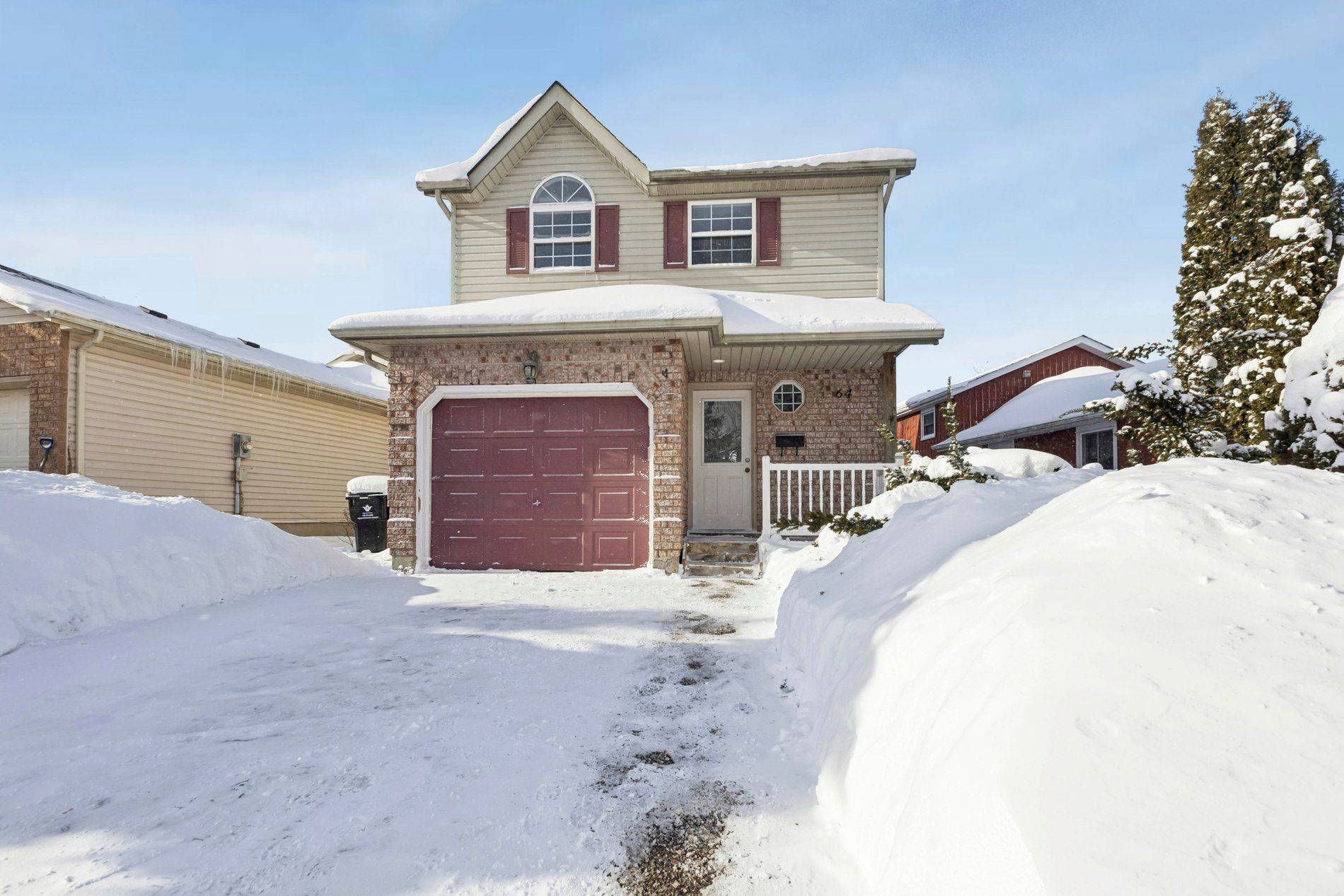 Kitchener, ON N2N 3J5,64 Dawn Ridge DR