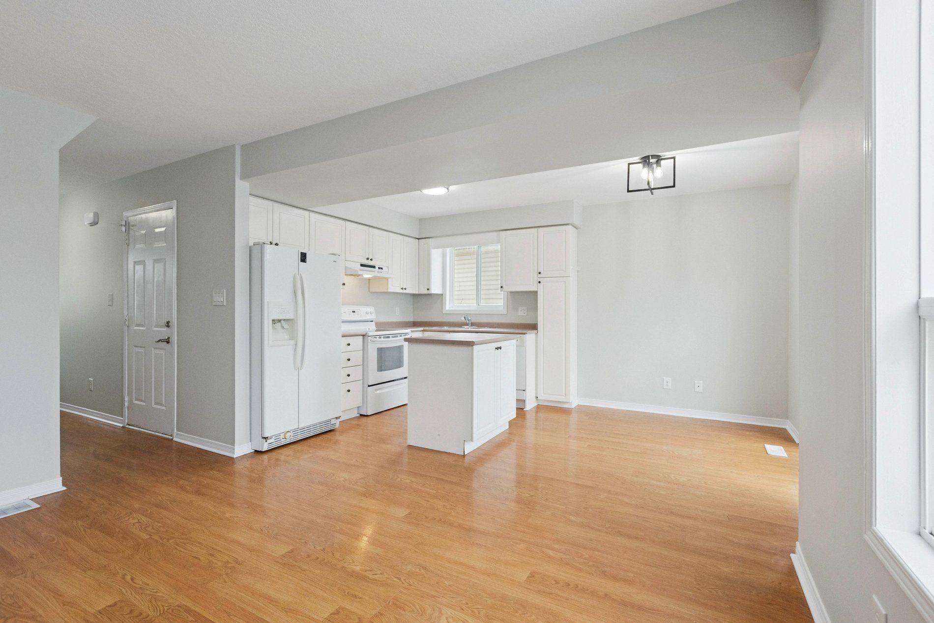 Kitchener, ON N2N 3J5,64 Dawn Ridge DR