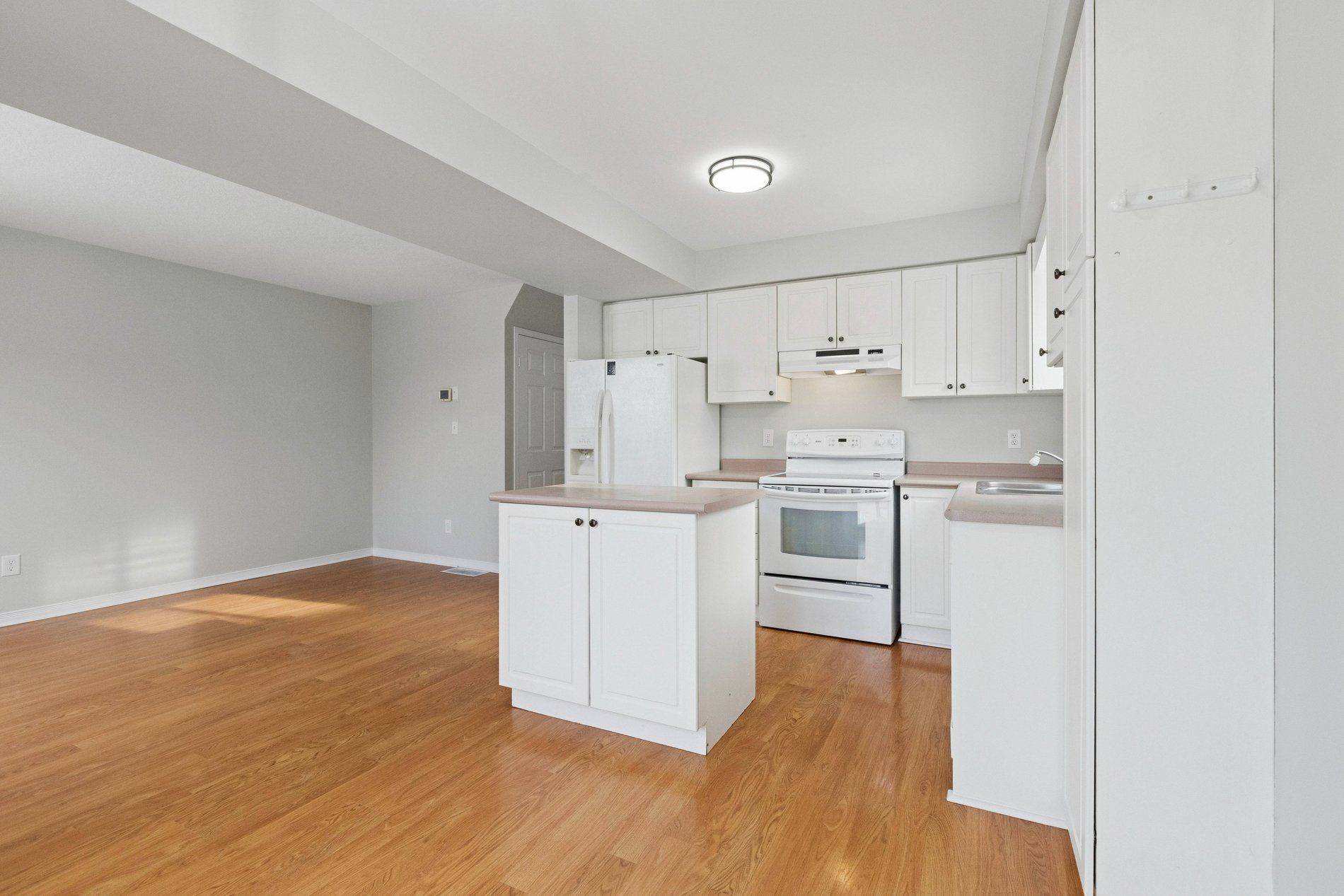 Kitchener, ON N2N 3J5,64 Dawn Ridge DR