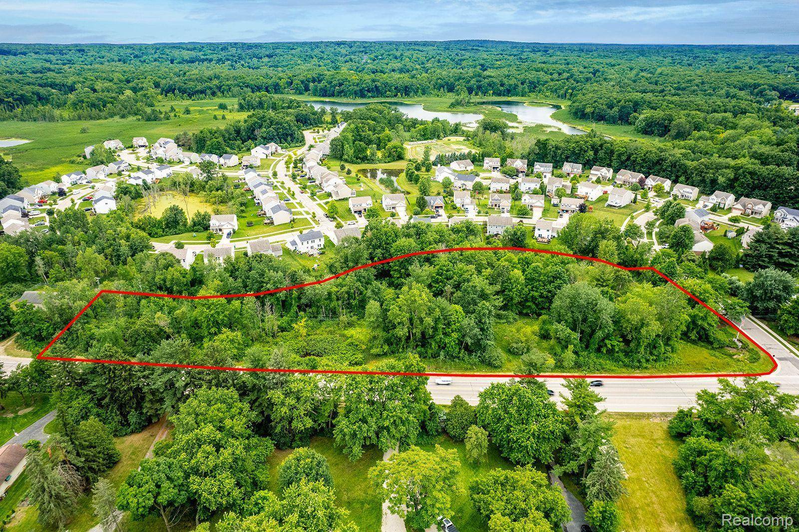 2436 Ortonville RD, Brandon Twp, MI 48462