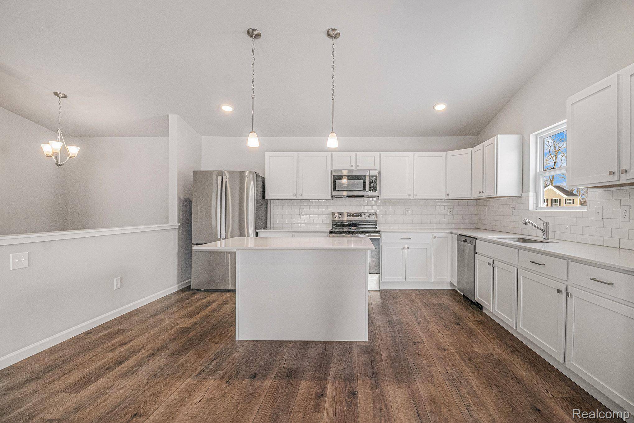 Blissfield, MI 49228,209 Kingsberry DR