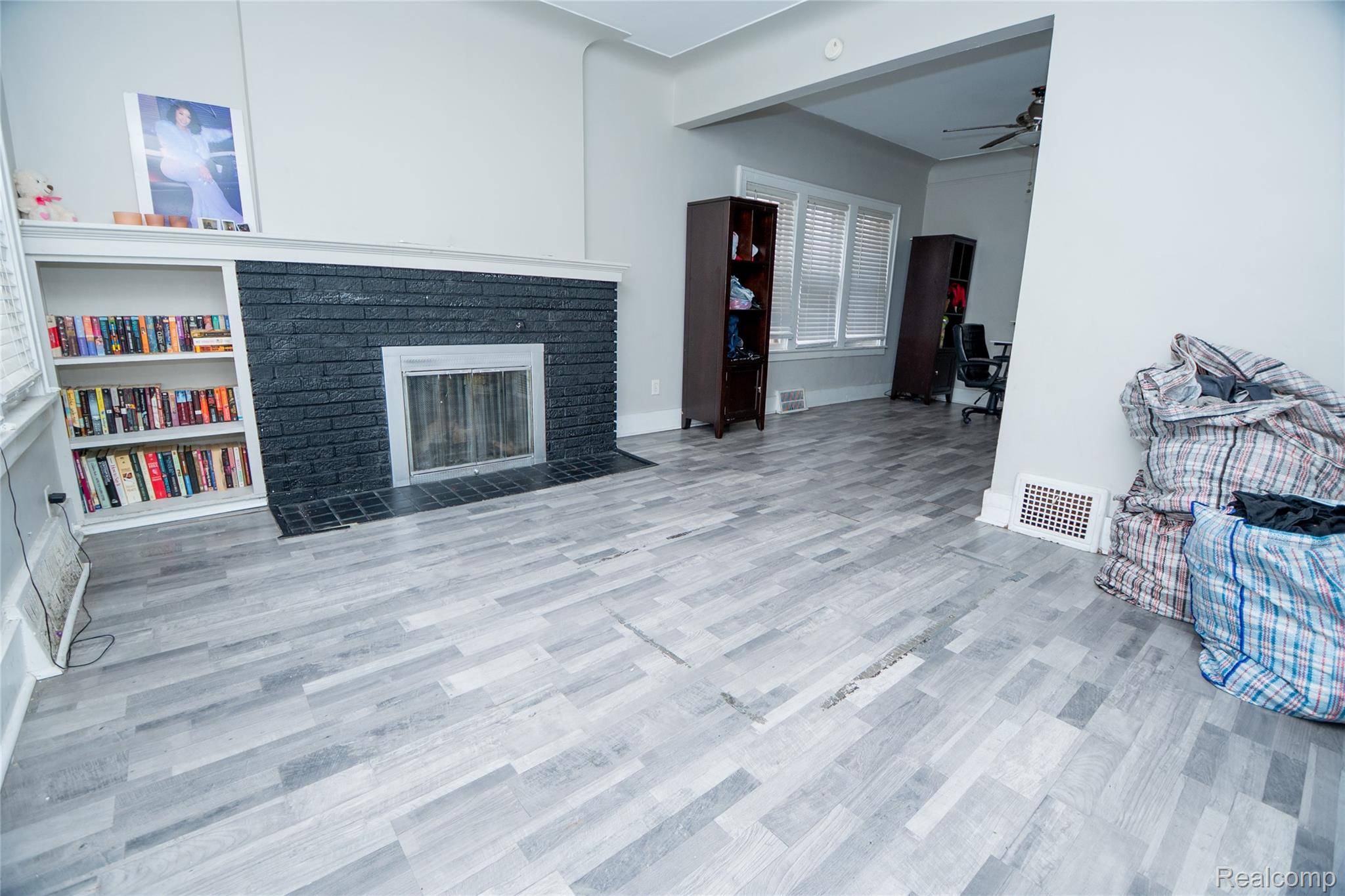 Detroit, MI 48238,13551 Santa Rosa DR