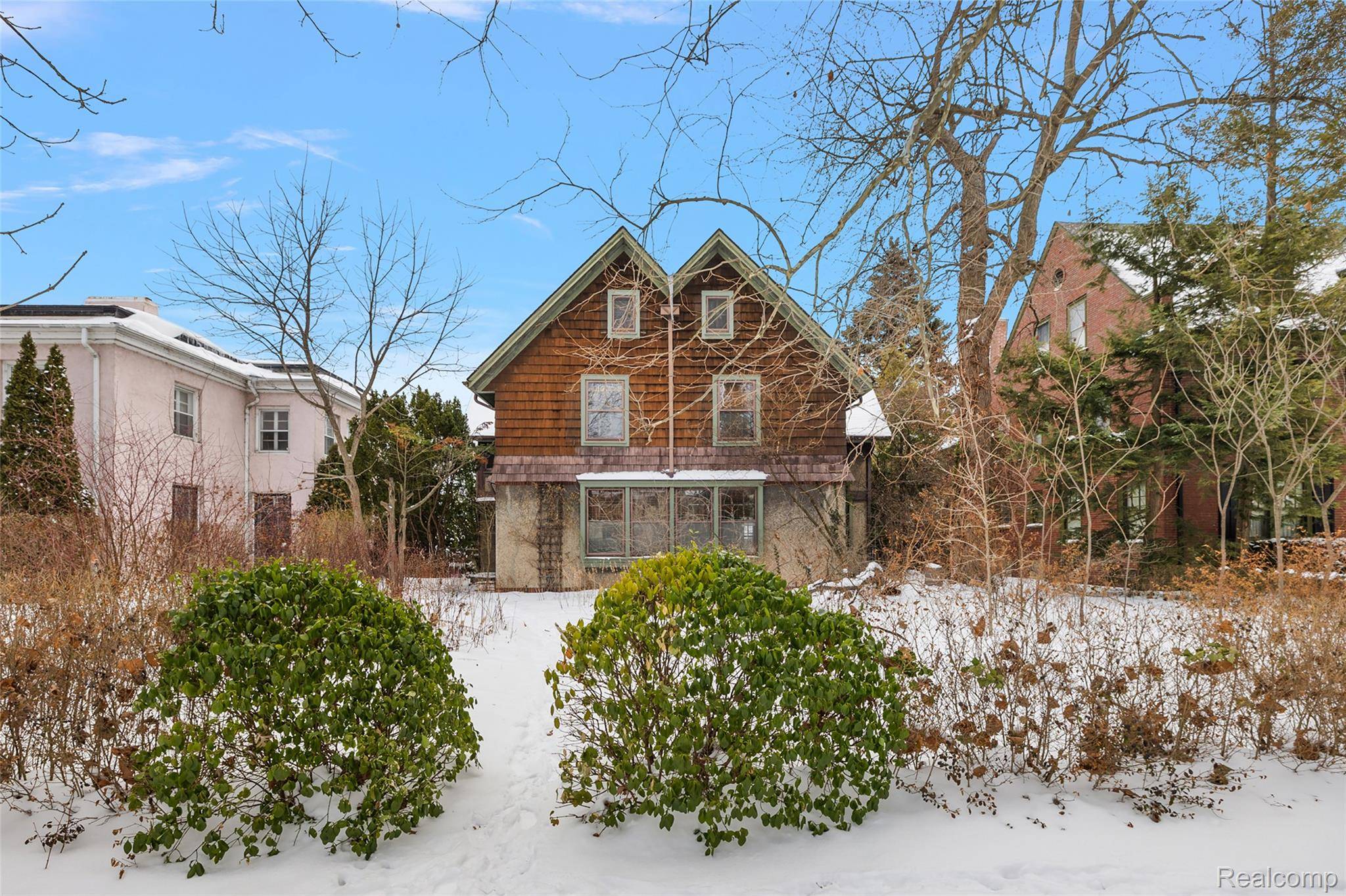 Detroit, MI 48214,1444 Burns ST