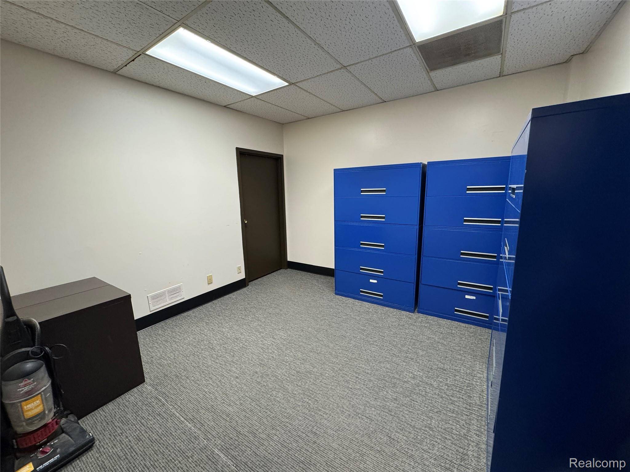 2503 S LINDEN RD #230, Flint Charter Township, MI 48532