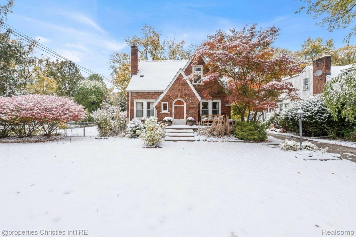 Farmington, MI 48336,22627 Brookdale ST