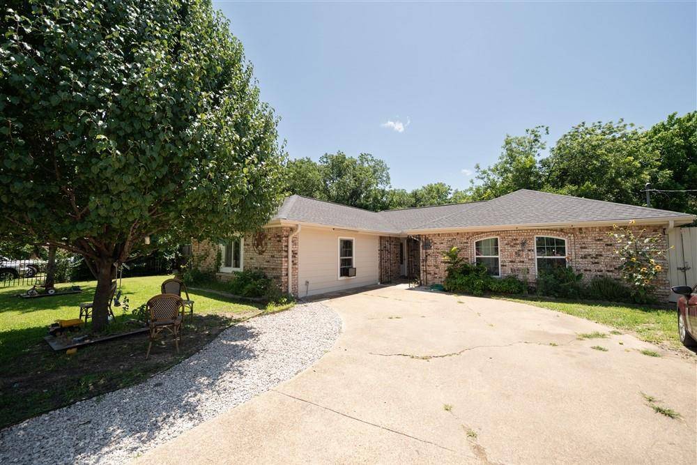 Dallas, TX 75217,1825 E Shore Drive