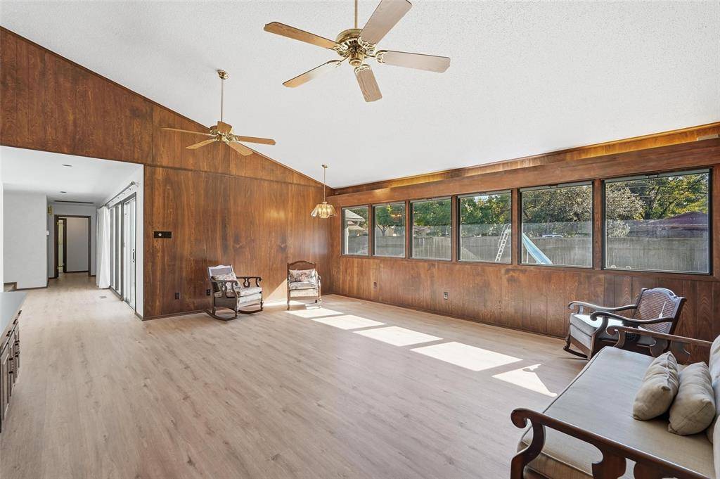 Arlington, TX 76010,112 Virginia Lane