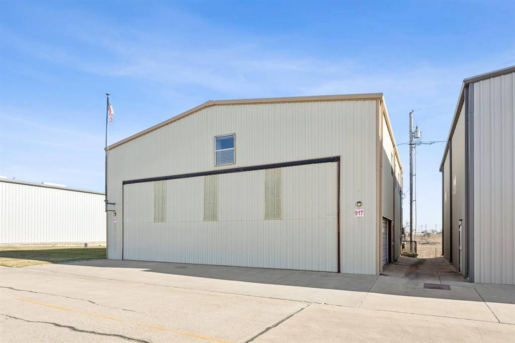 Fort Worth, TX 76179,917 Aviator Drive