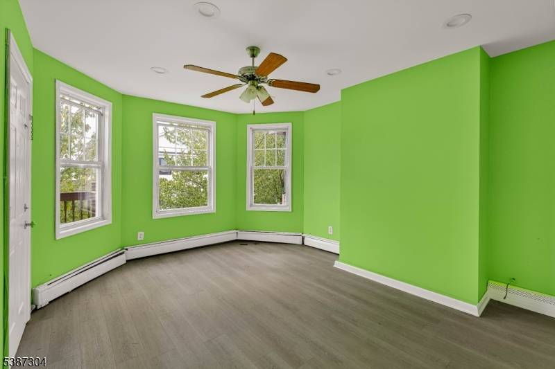 Paterson City, NJ 07522,13 Garrison St