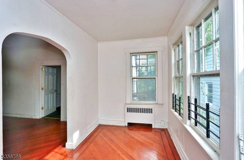 Newark City, NJ 07112,203-205 Hansbury Ave