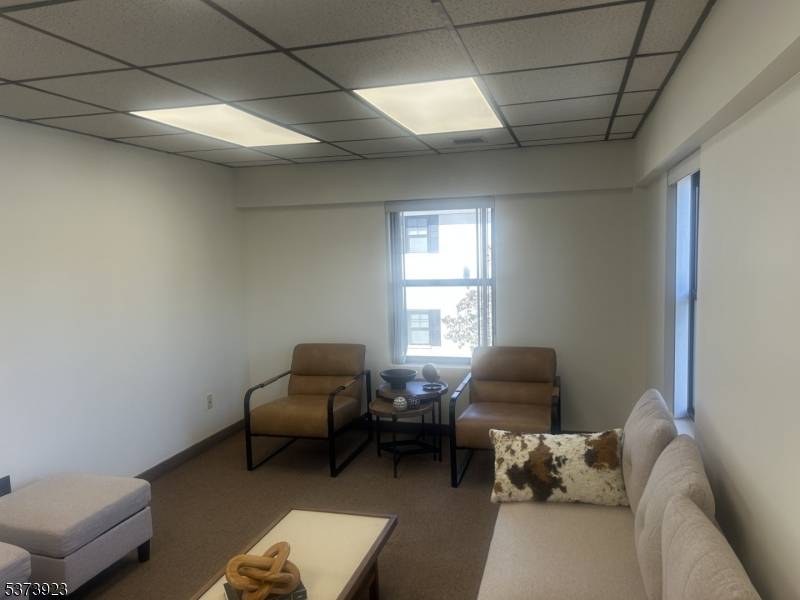 Somerville Boro, NJ 08876,72 W End Ave