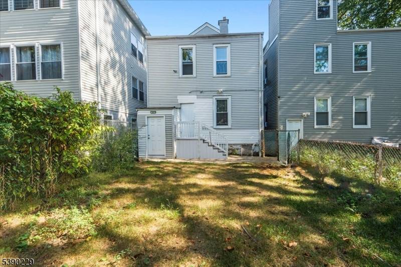 Newark City, NJ 07108,871 S 19Th St