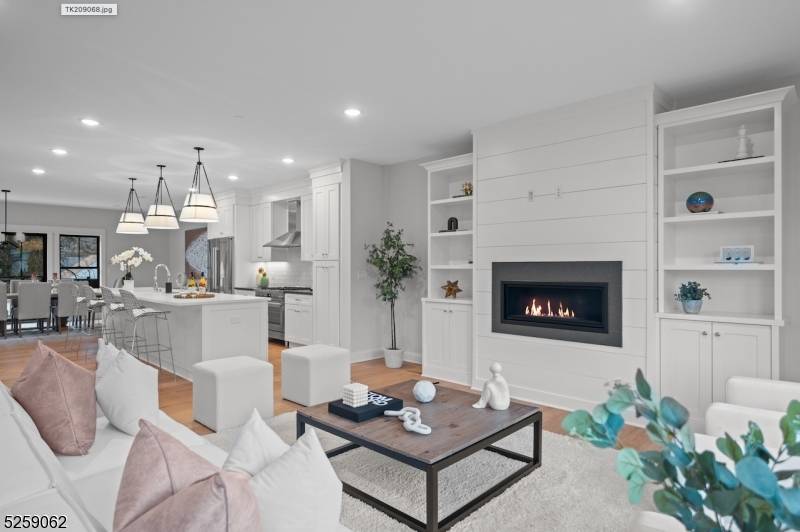 Old Tappan Boro, NJ 07675,147 Central Ave Unit 20 #20