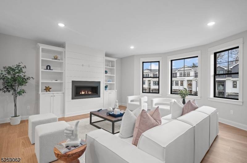 Old Tappan Boro, NJ 07675,147 Central Ave Unit 20 #20