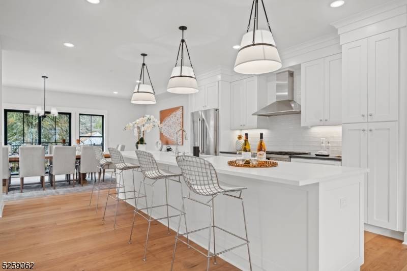 Old Tappan Boro, NJ 07675,147 Central Ave Unit 20 #20