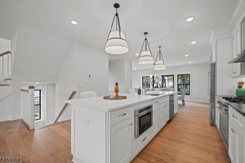 Old Tappan Boro, NJ 07675,147 Central Ave Unit 20 #20