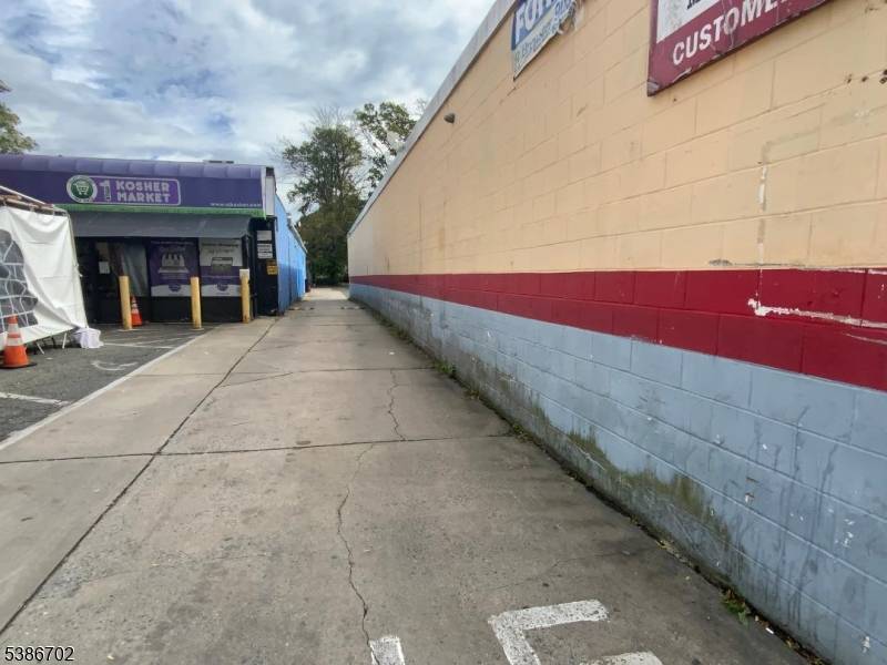 Elizabeth City, NJ 07202,149 Elmora Ave