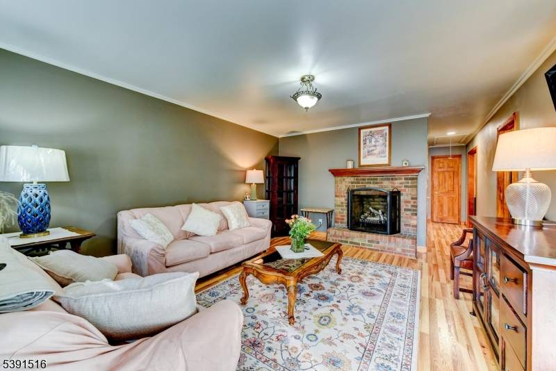 Manville Boro, NJ 08835,406 Washington Ave