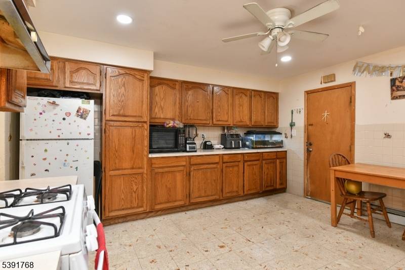 Newark City, NJ 07105,155 Lafayette St