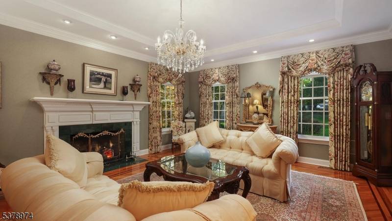 23 Charlotte Hill Dr, Bernardsville Boro, NJ 07924