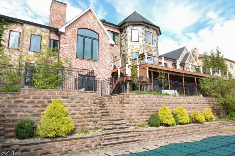 Totowa Boro, NJ 07512,51 Columbus Ave