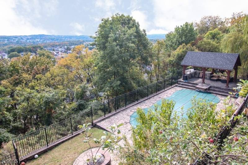 Totowa Boro, NJ 07512,51 Columbus Ave