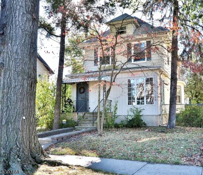 Roselle Park Boro, NJ 07204,164 East Clay Ave