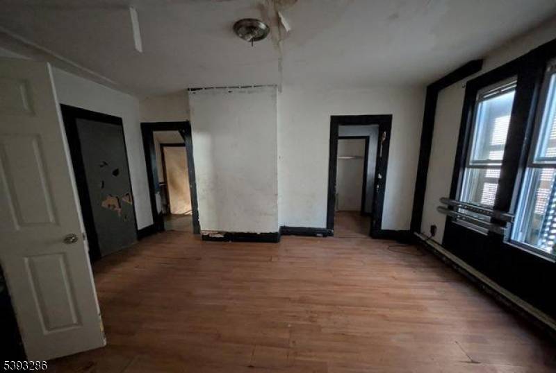 Newark City, NJ 07104,116 Mayor Gibson