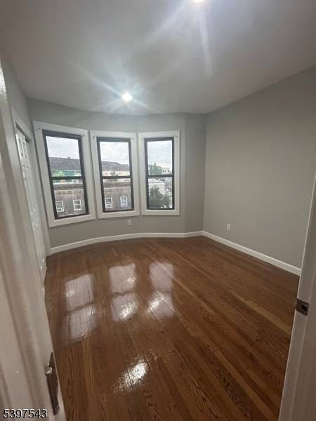 Newark City, NJ 07105,221 Ferry St