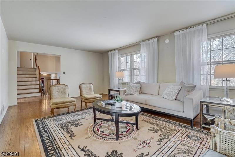 Springfield Twp., NJ 07081,14 Skylark Rd