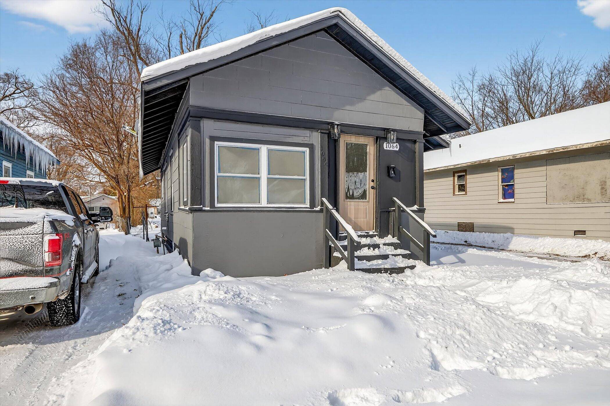 Benton Harbor, MI 49022,1064 Ogden AVE