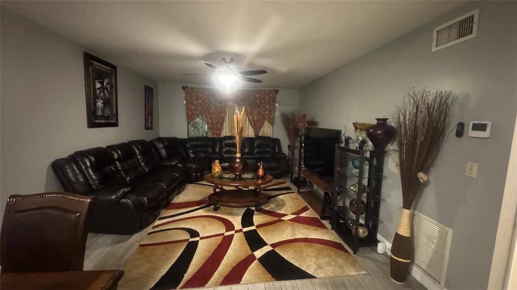 Oakland Park, FL 33309,Address not disclosed