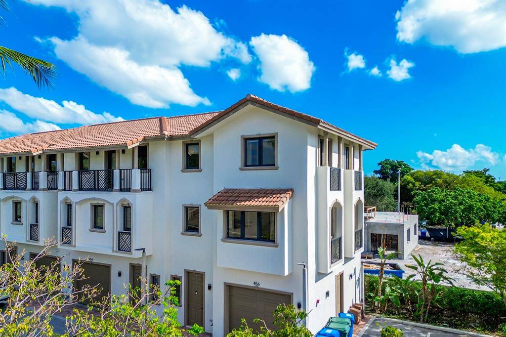 Oakland Park, FL 33309,456 NW 41st St