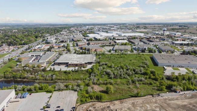 Newmarket, ON L3Y 9C3,1166 & 1188 Nicholson RD #Opt 3