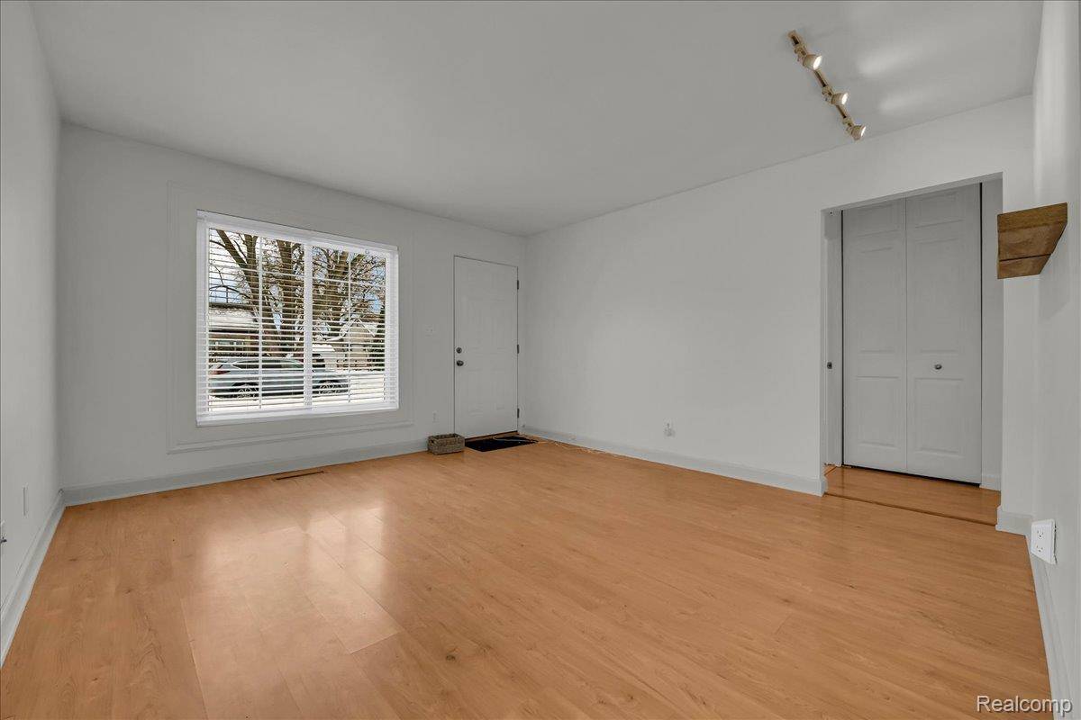 Madison Heights, MI 48071,26435 Tawas ST