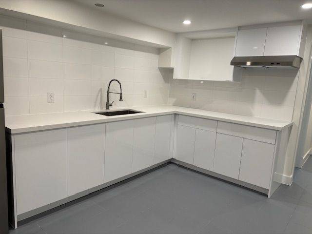 Ajax, ON L1S 1S8,8 York ST #B