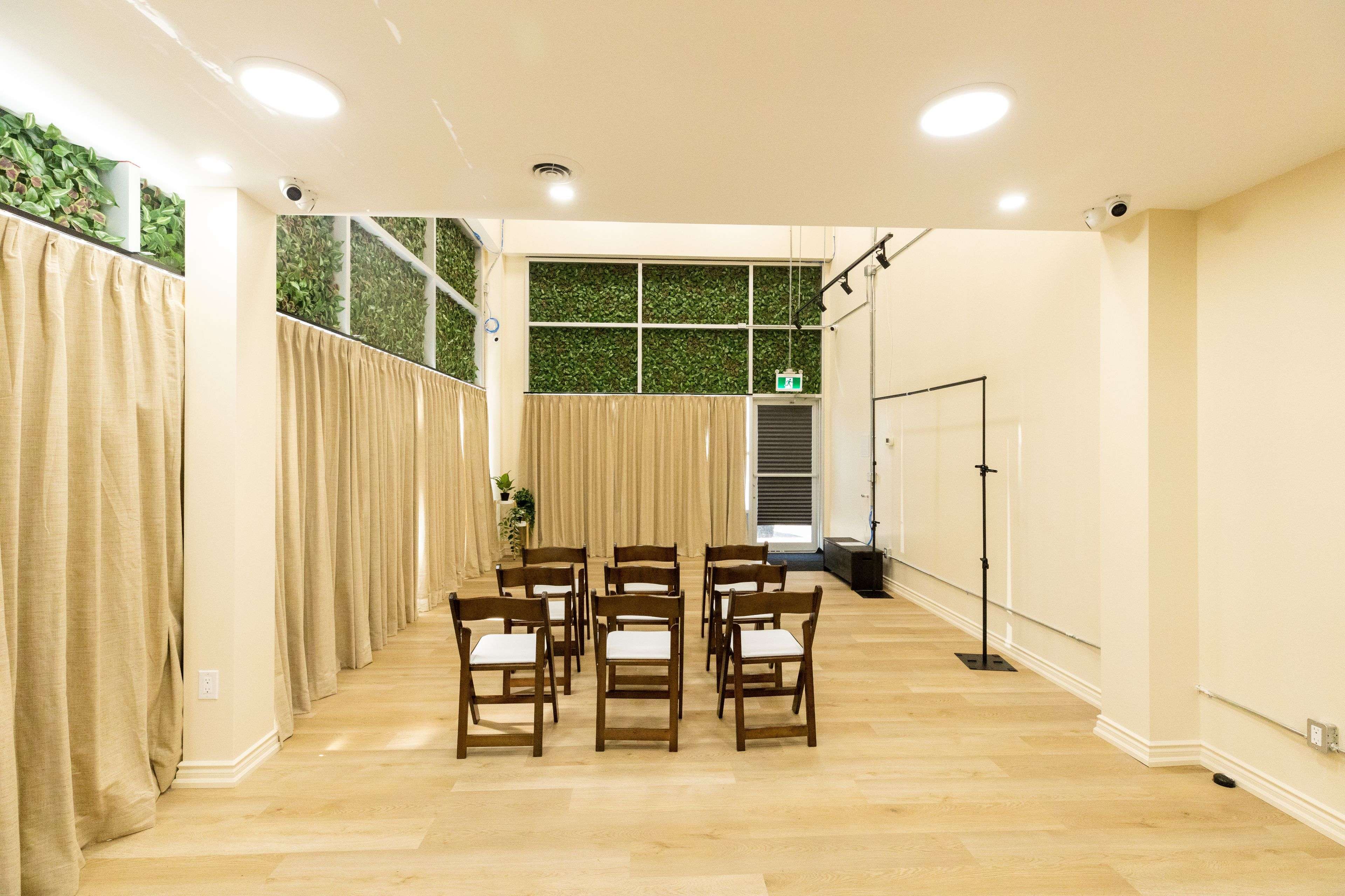 Toronto E04, ON M1L 0J2,101 Lebovic AVE #F01