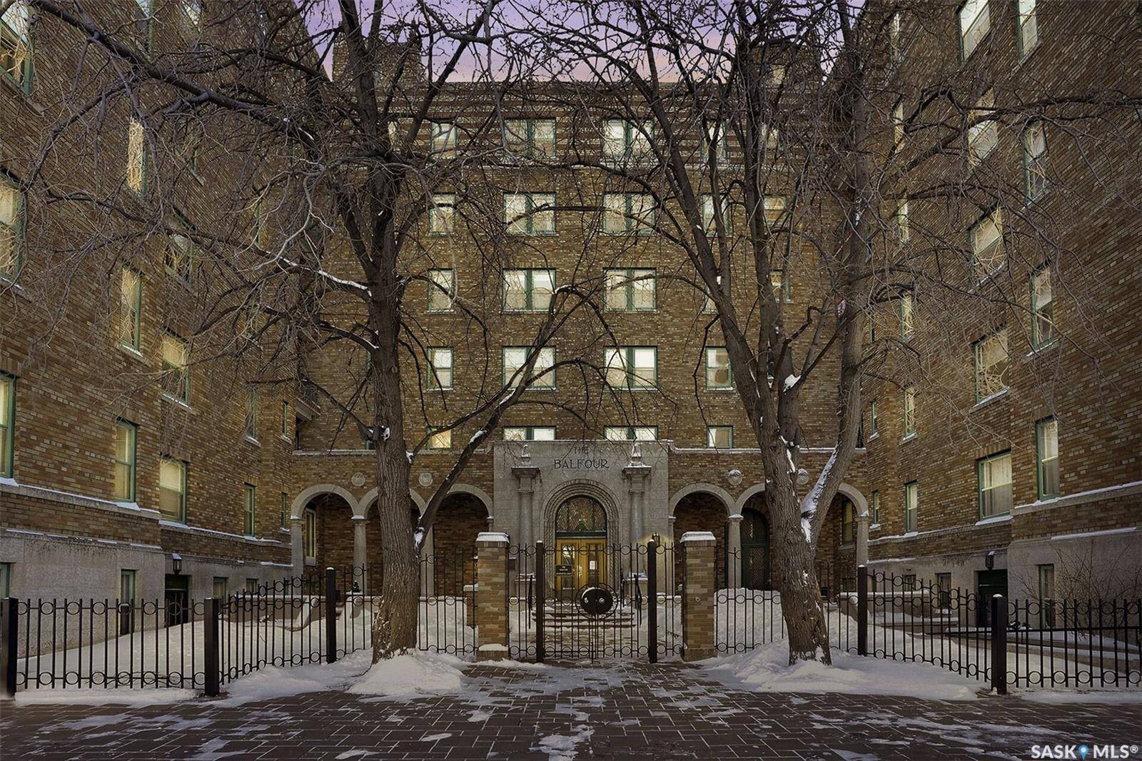 Regina, SK S4P 0S7,2305 Victoria AVENUE ##209