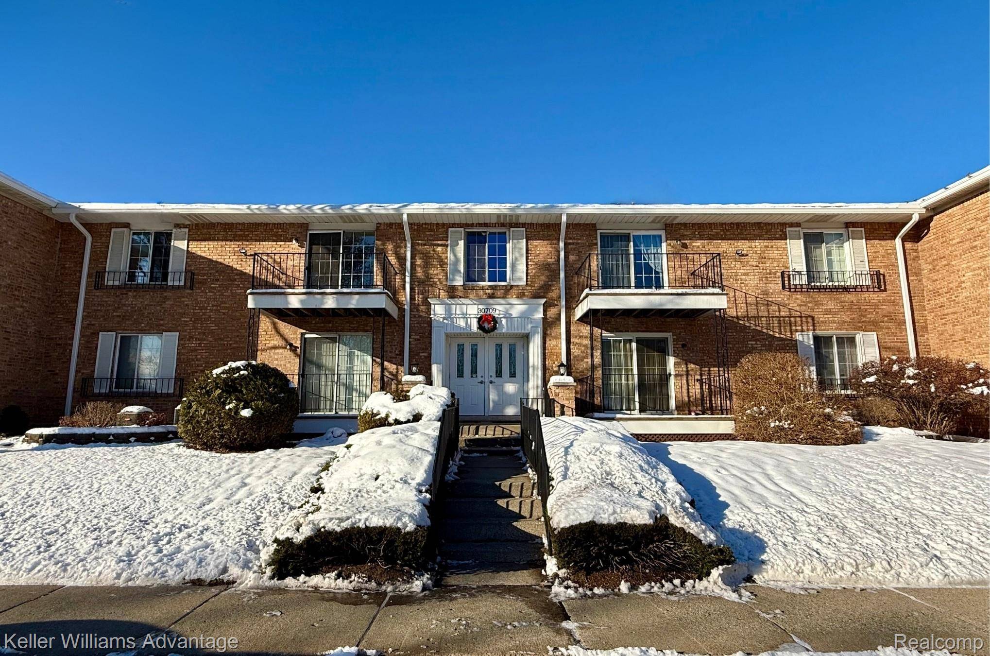 Farmington Hills, MI 48336,30709 Shiawassee RD #71