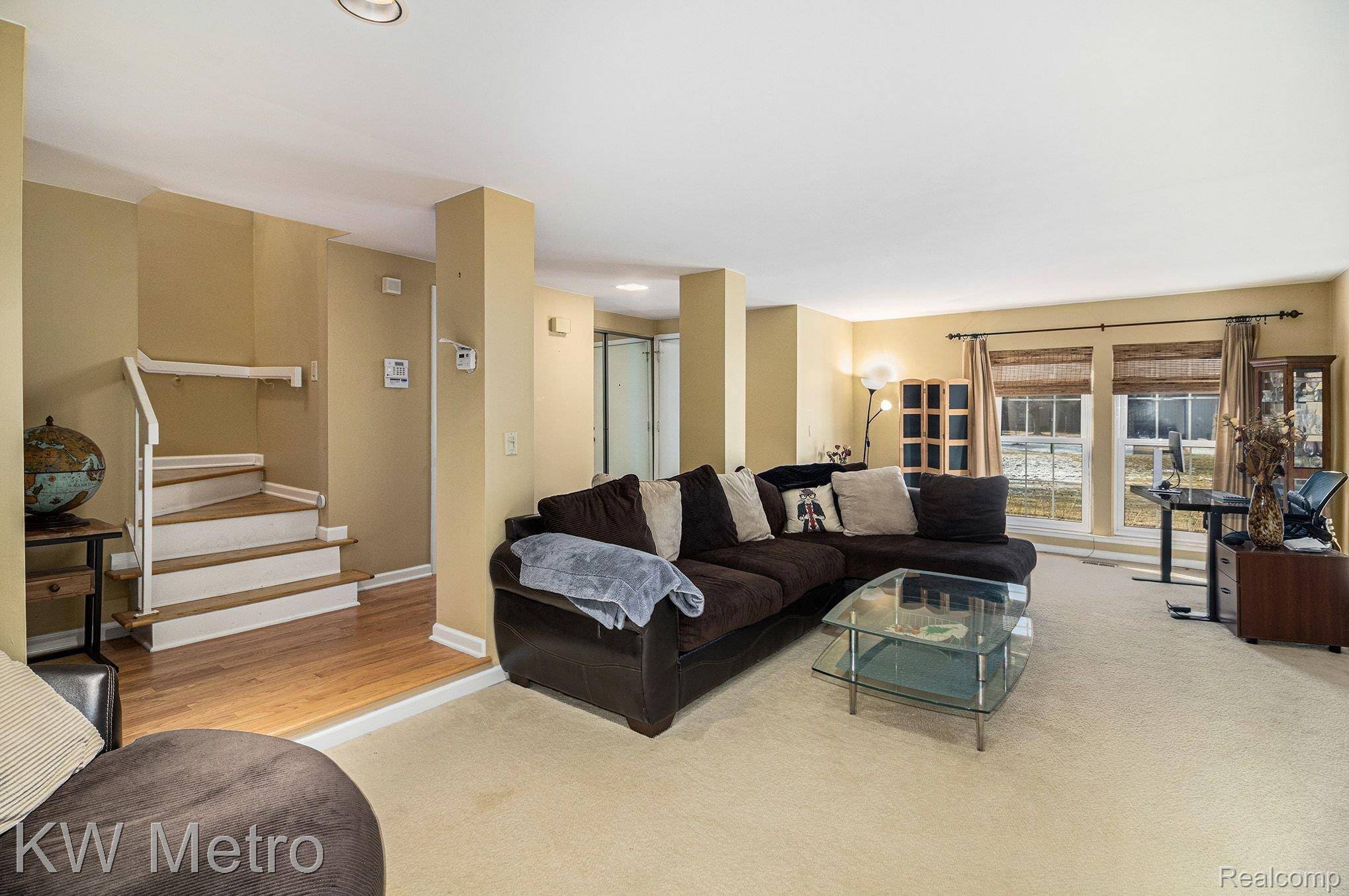 Southfield, MI 48033,25062 Oakbrooke DR