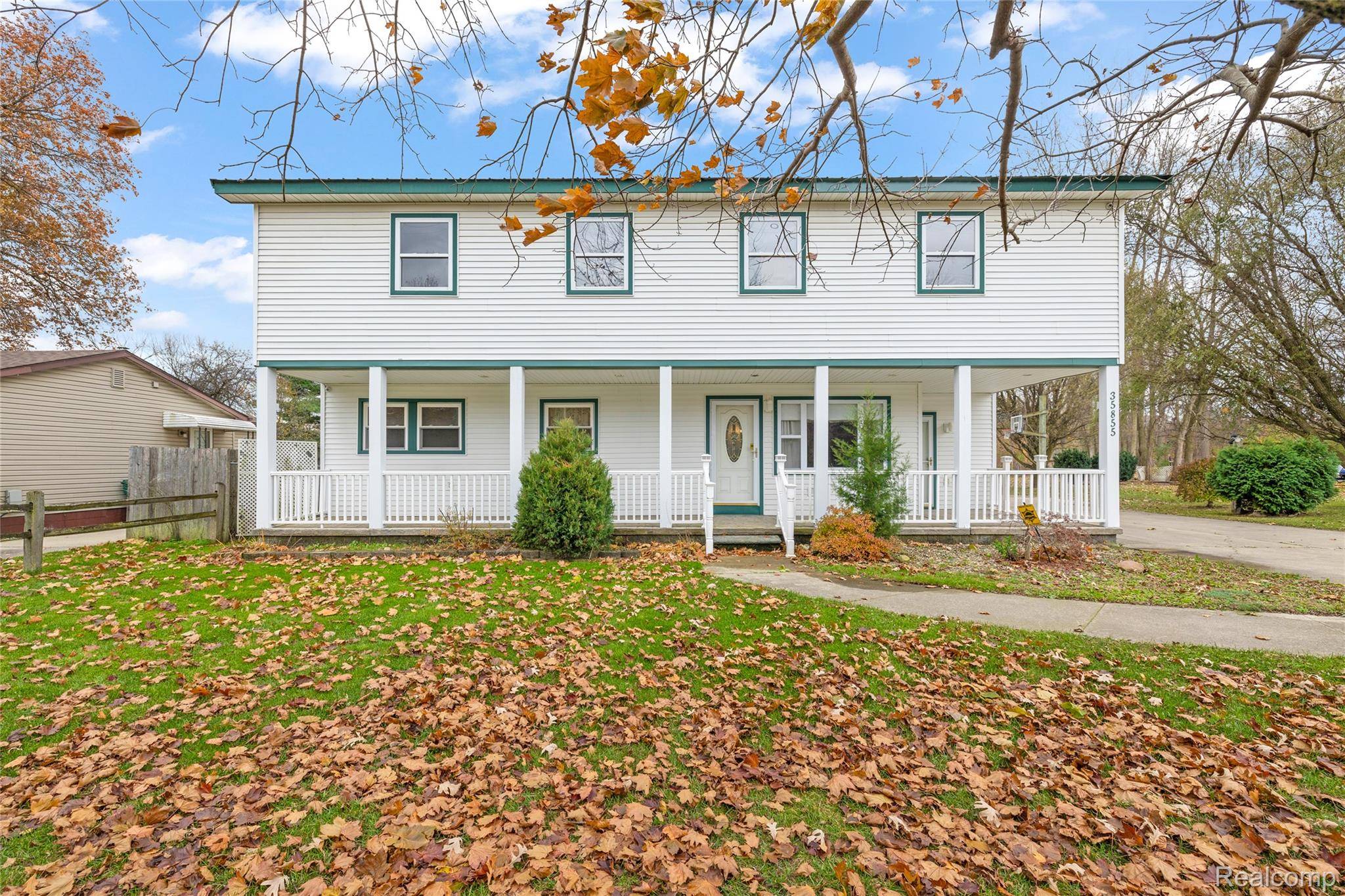 Romulus, MI 48174,35855 Herman ST